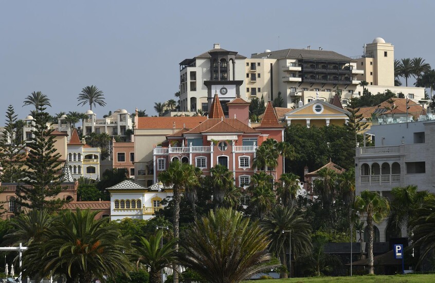 صحيفة إسبانية تؤكد استرجاع الجزائر فندقا مملوكا لرجل أعمال مسجون