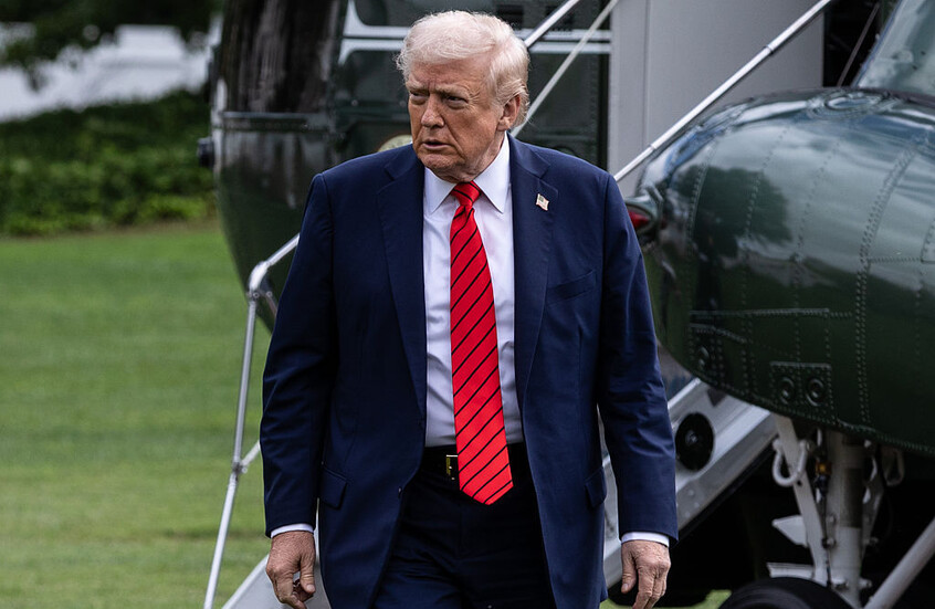 ويتاكر: ترامب لا يزال يدرس مسألة تسليم صواريخ "توماهوك" إلى كييف