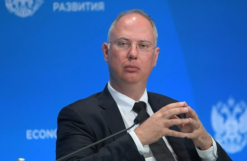 دميترييف: احتكار "ويكيبيديا" ينهار بعد إطلاق إيلون ماسك بديلاً