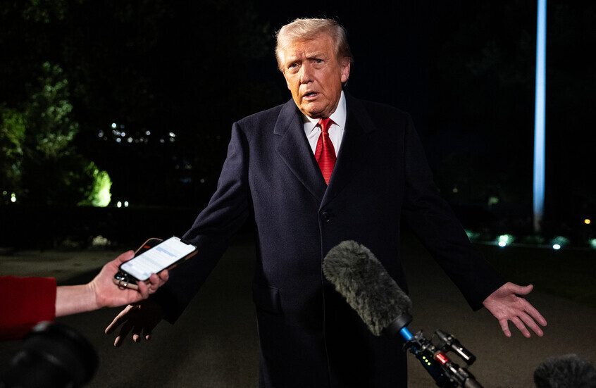 ترامب: الاقتصاد الأمريكي ينمو بوتيرة أسرع بثلاثة أضعاف من التوقعات