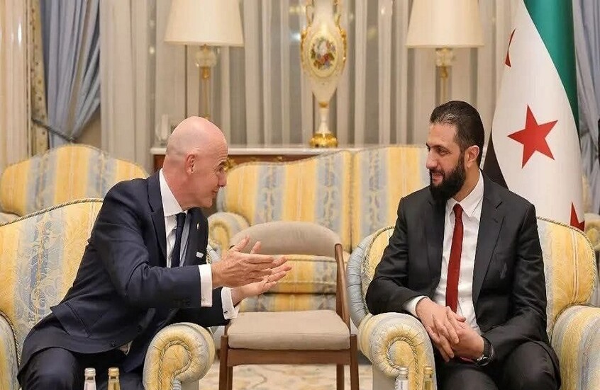 السعودية.. الشرع يلتقي رئيس الاتحاد الدولي لكرة القدم