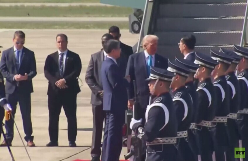 ترامب يصل إلى كوريا الجنوبية للمشاركة في قمة آبيك