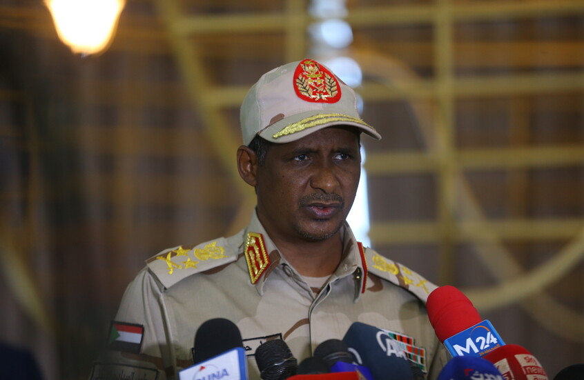 حميدتي يأسف لـ"الكارثة" في الفاشر ويتعهد توحيد السودان "سلما أو حربا"