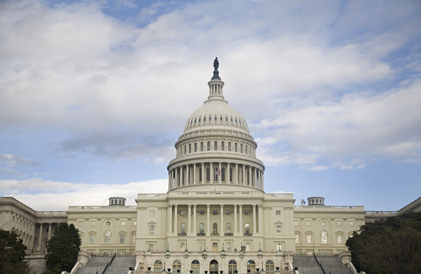 إغلاق الحكومة الأمريكية يهدد صرف رواتب موظفي مجلس النواب ويجمد برامجهم التعليمية