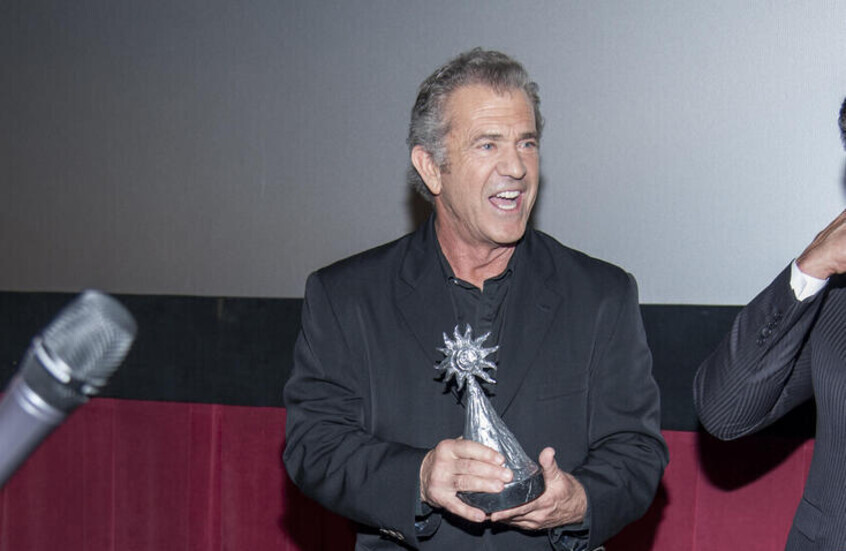 ميل غيبسون يثير عاصفة من الجدل بسبب مريم العذراء (صورة)