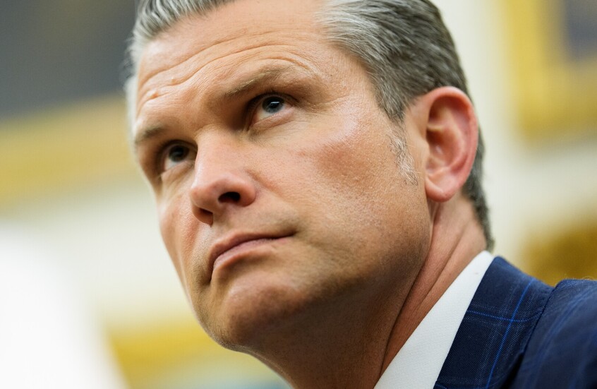 هيغسيث يأمر الجيش بتوفير عشرات المحامين لوزارة العدل الأمريكية