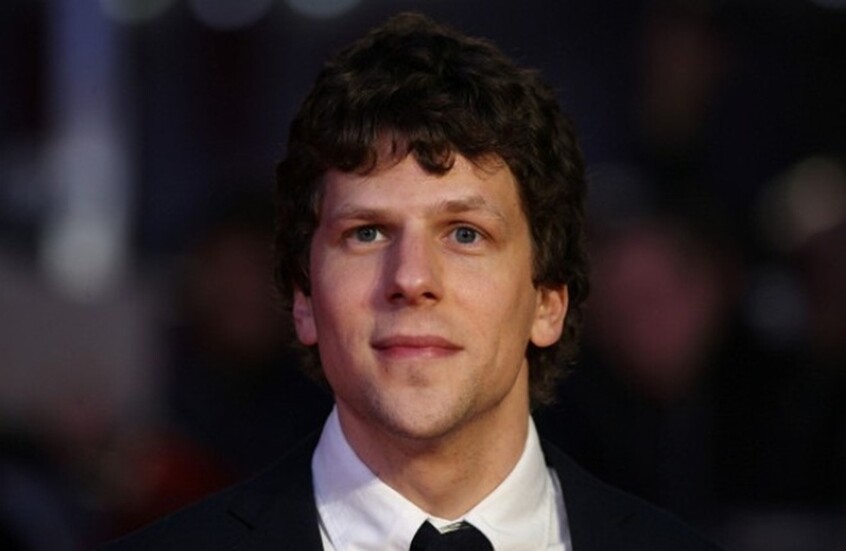 ممثل أمريكي شهير يعتزم التبرع بكليته لشخص غريب بعد تعرضه لعضة "فيروس التبرع"