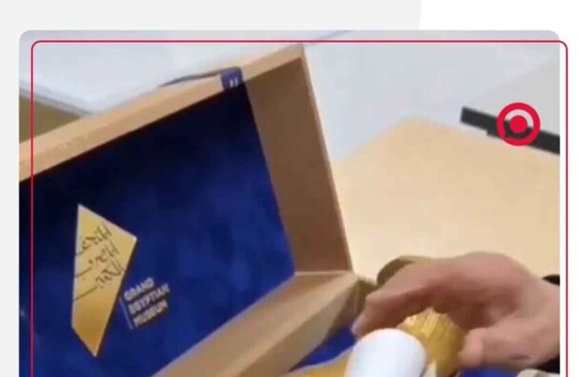 عالم آثار ياباني يثير الإعجاب بدعوة افتتاح المتحف المصري الكبير داخل تابوت فرعوني ذهبي