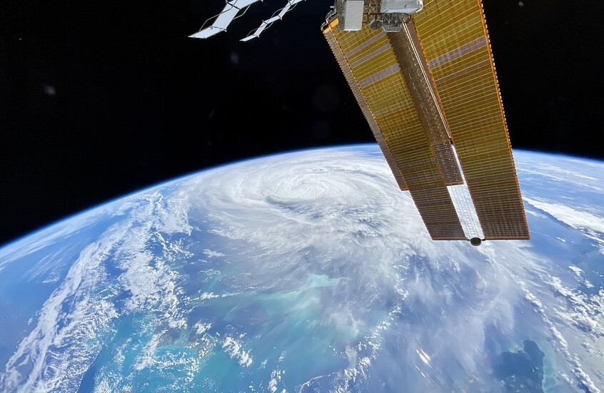 رائد روسي يوثق لقطات لإعصار "ميليسا" من الفضاء (صور)