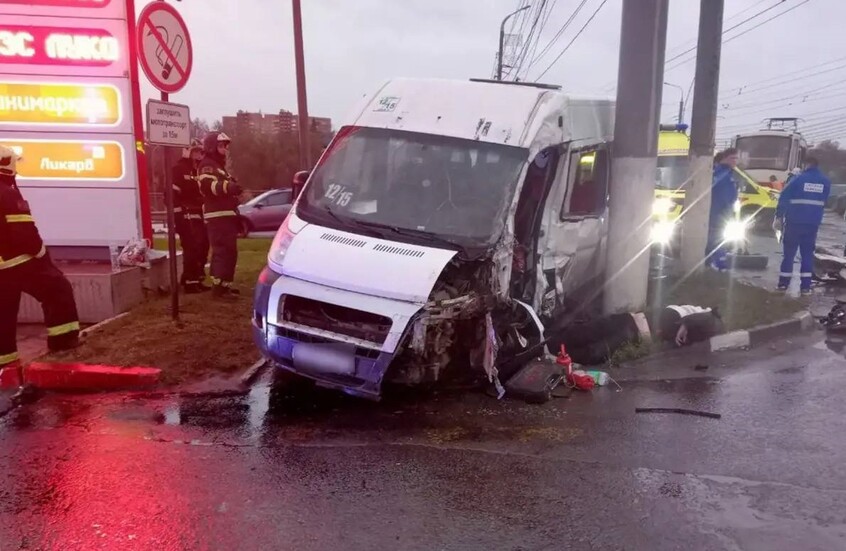 روسيا.. حادث سير مروع يوقع العشرات بين قتيل وجريح (فيديو)