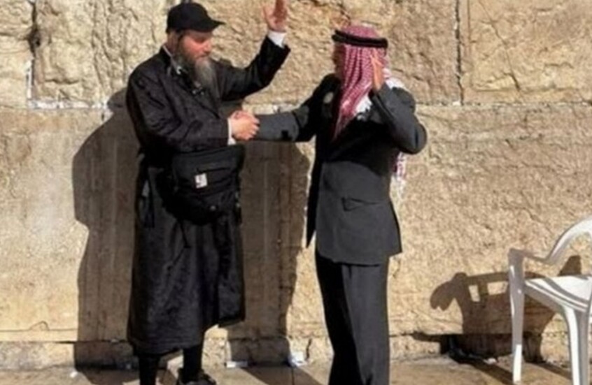 تبرؤ عشائري وردود نيابية حادة.. قصة الأردني الذي أثار عاصفة قرب حائط البراق! (فيديو)