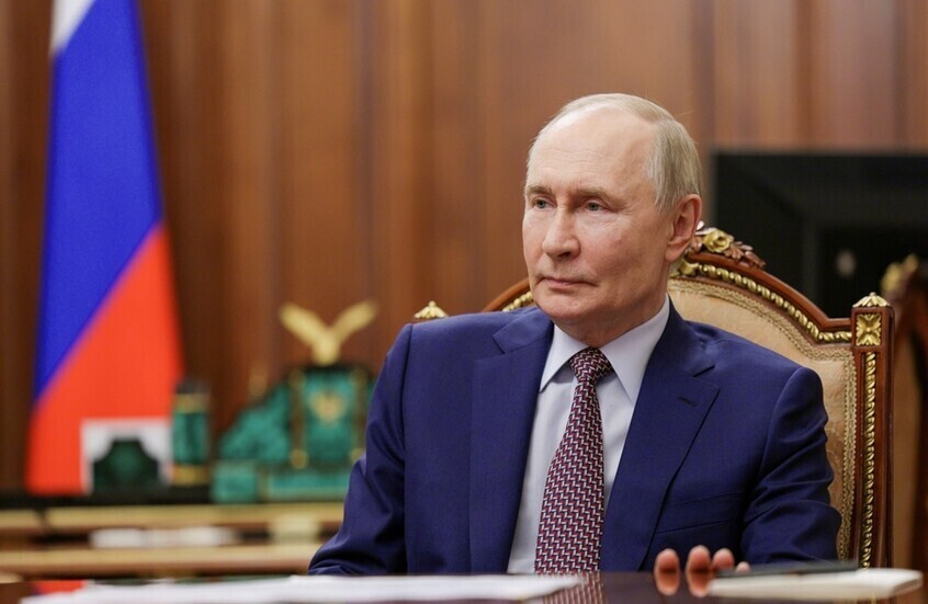 بوتين يضم المدعي العام غوتسان والمبعوث الرئاسي إلى المنطقة الفيدرالية الشمالية الى مجلس الأمن الروسي