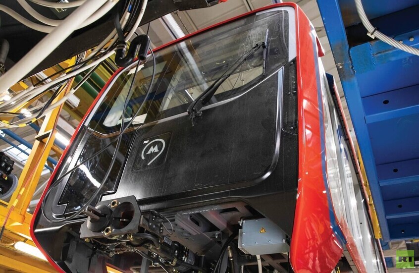 شركة "ترانسماش هولدينغ" تبدأ تجميع القطارات الجديدة المعروفة باسم "موسكو-2026"