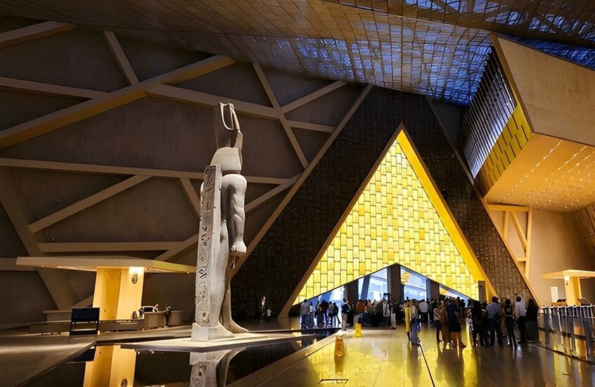 مصر.. شيخ الأزهر يوجه رسالة عن واجب ديني تجاه الآثار مع اقتراب افتتاح أكبر متحف في العالم