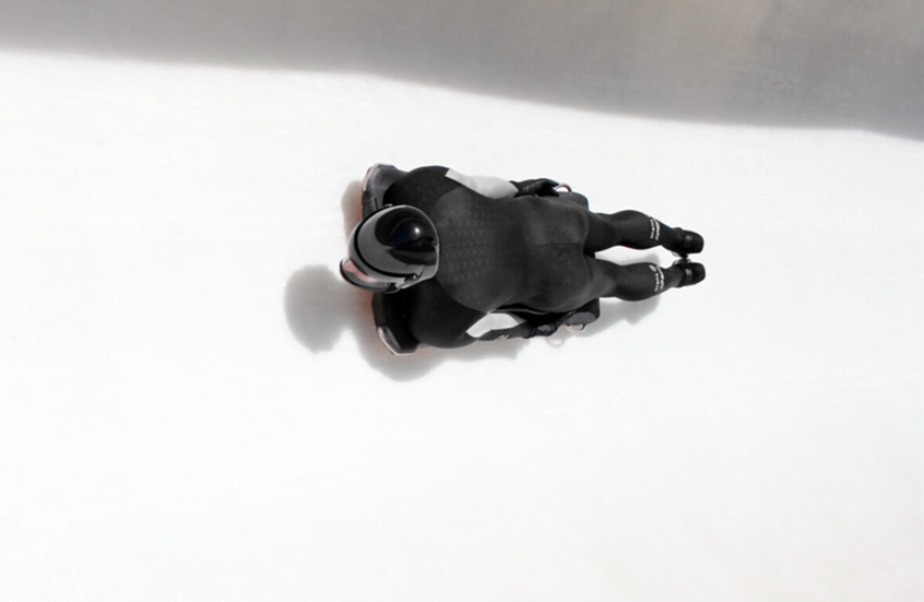 المحكمة الرياضية تسمح لرياضيي الزلاجات الروس بالمشاركة دوليا بصفة محايدة