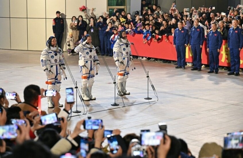 الصين تطلق طاقم "شنتشو-21" في مهمة جديدة لمحطة الفضاء تيانغونغ (فيديو)