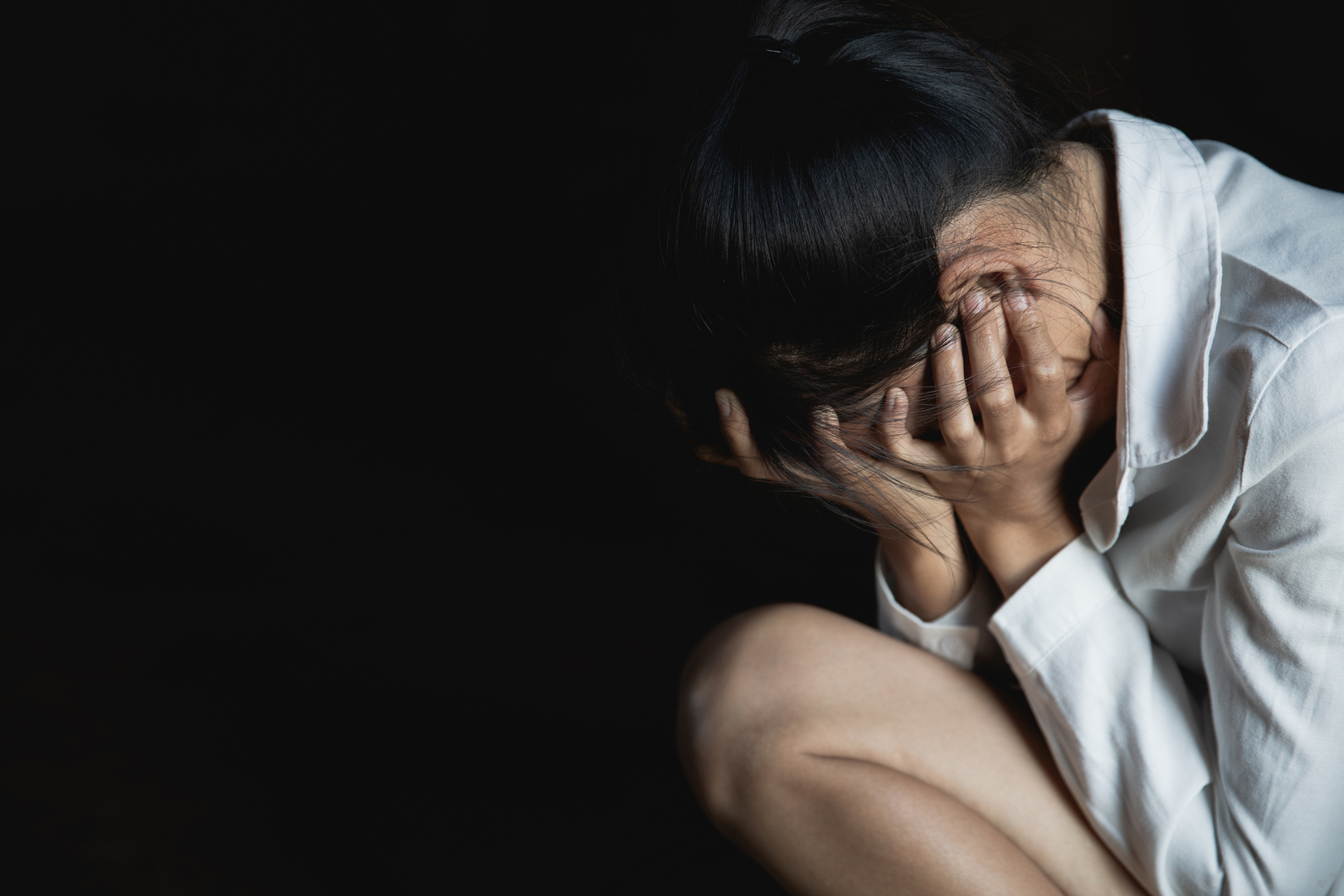 تفاصيل صادمة عن حياة مساعِدة شخصية لممول أمريكي شهير متهم بـ"تعذيب" نساء في "قبو جنسي"