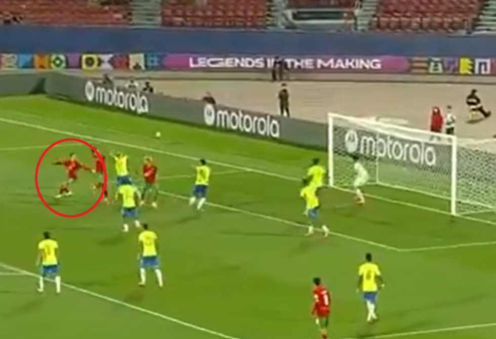 النجم المغربي معما يخطف الأنظار بهدف مذهل في شباك البرازيل (فيديو)