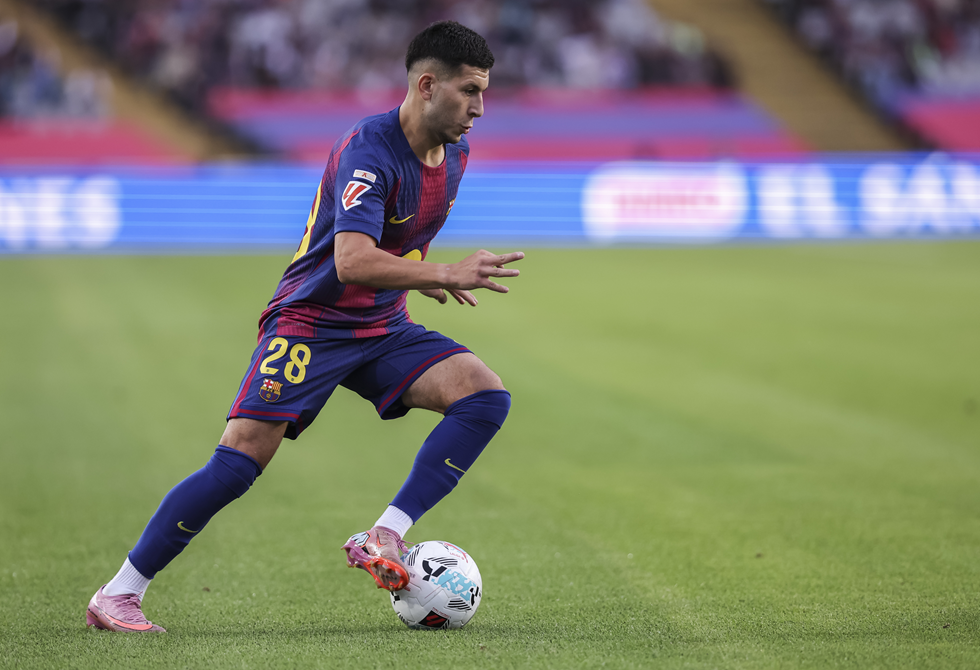 "فخور بأنني سوري".. نجم برشلونة الجديد يطلق تصريحا مؤثرا عن جذوره والدعم العربي (فيديو)