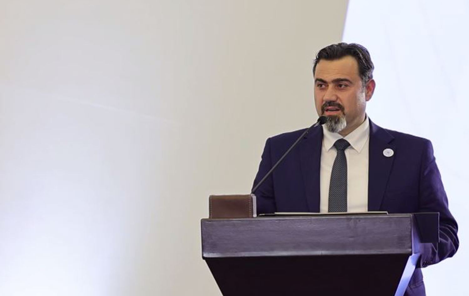 سوريا.. وزير التربية يثير الجدل بخطوة تقليص حصص التربية الدينية في المدارس