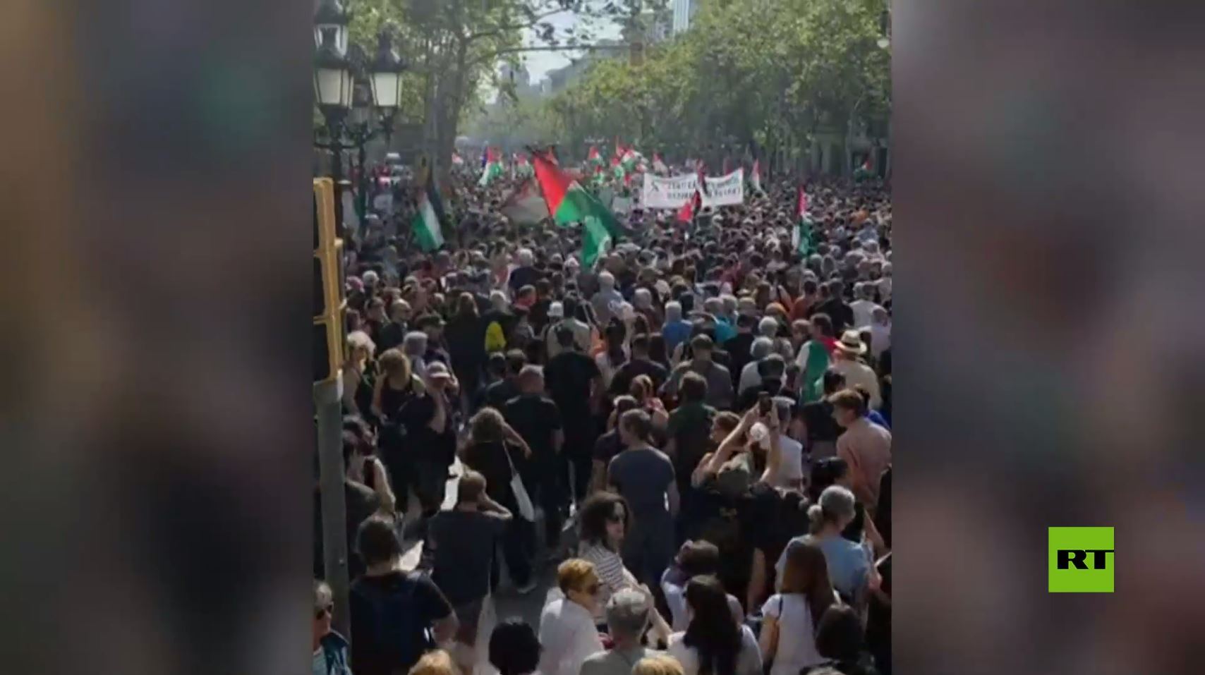إسبانيا.. تظاهرة حاشدة في برشلونة دعما لقطاع غزة