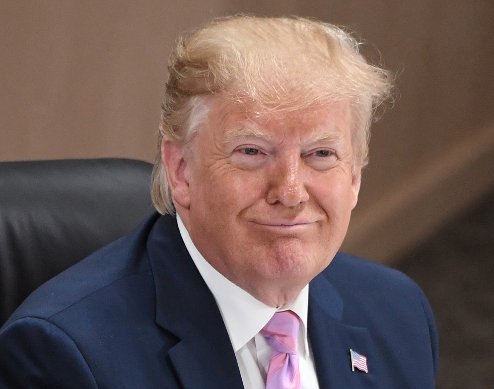 استطلاع: أكثر من نصف الأمريكيين لا يوافقون على إغلاق الحكومة وتصرفات ترامب