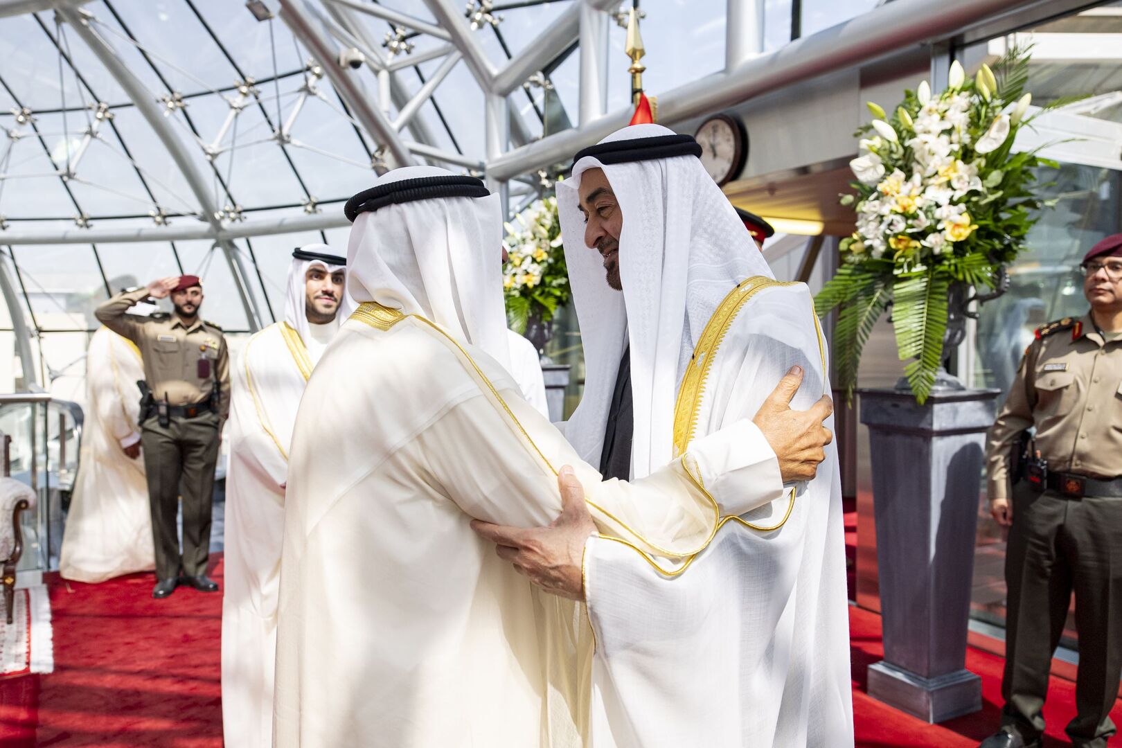 بن زايد يزور الكويت
