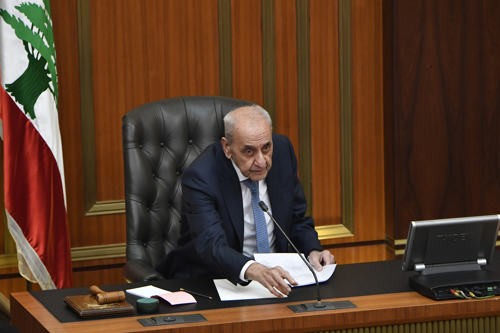 لبنان.. أخذ ورد بين عين التينة ورئيس الوزراء حول الجنوب: الشمس طالعة والناس قاشعة