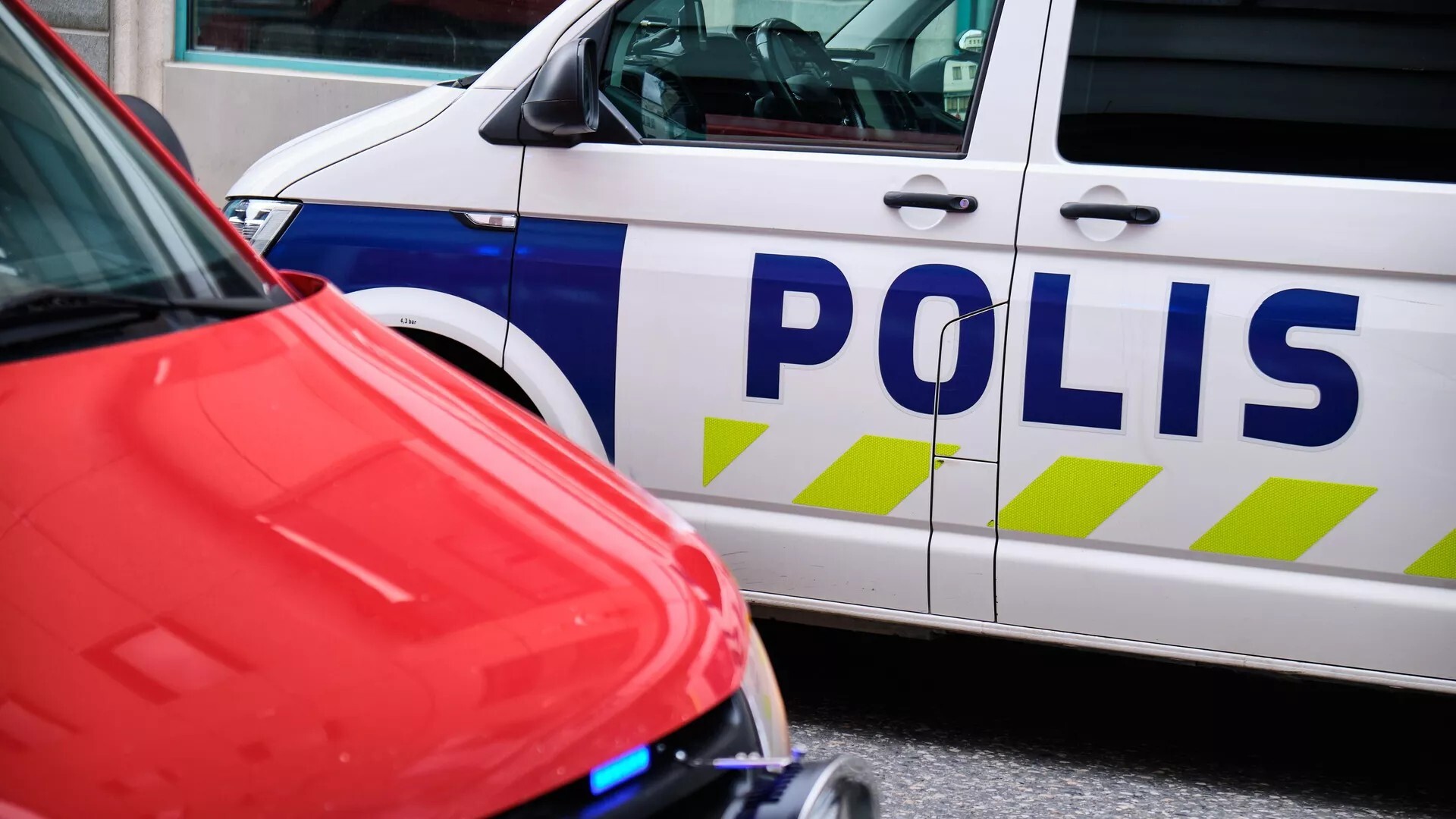 الشرطة الفنلندية تعتقل طالبا بعد سؤاله الرئيس ستوب حول صفقات السلاح مع إسرائيل (فيديو)