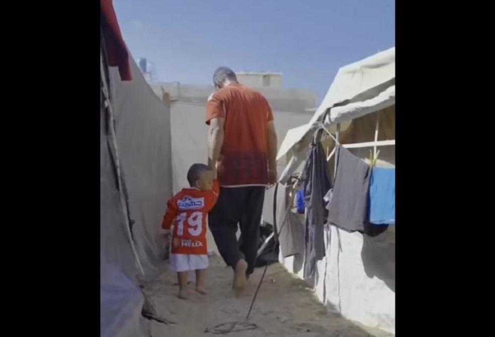 "يا بطل كفاية أنك شبهي".. نجم أهلاوي يستجيب لطلب طفل فلسطيني (فيديو)
