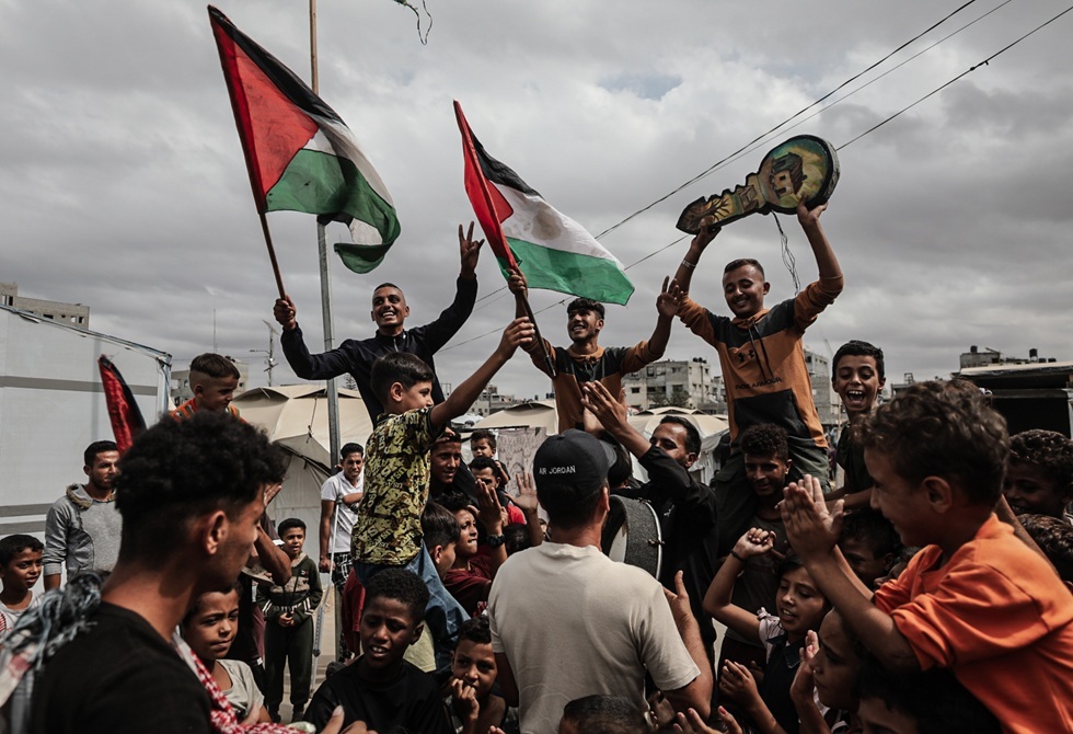 إسرائيل تكشف مسارات ترحيل الأسرى الفلسطينيين ضمن صفقة التبادل المرتقبة