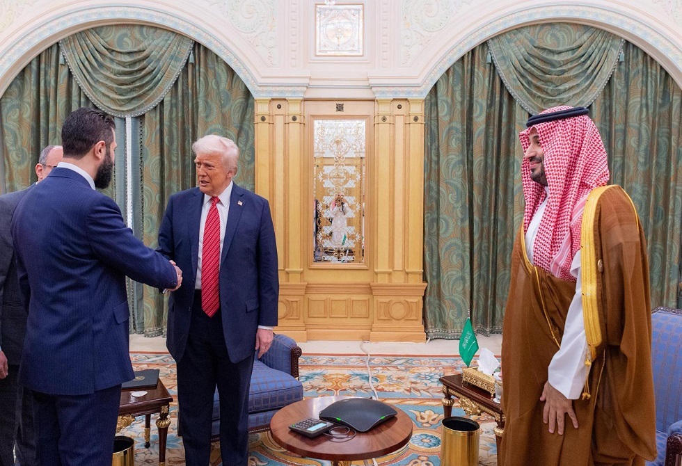 بماذا علق الشرع على وصف ترامب له بالشخص "الوسيم والصلب" (فيديو)