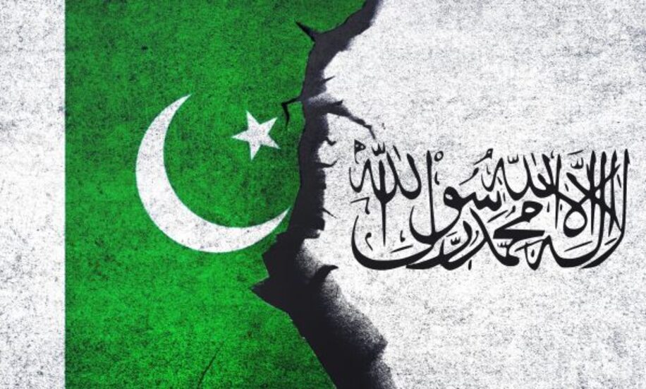 "طالبان" وباكستان تتسابقان لنشر مشاهد للضربات المتبادلة