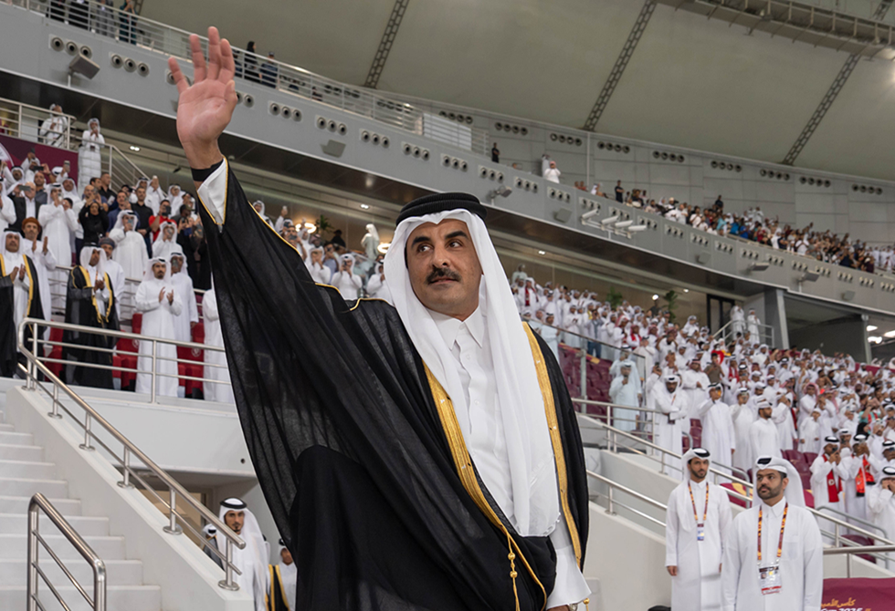 أول تعليق من أمير قطر بعد فوز منتخب بلاده على الإمارات وتأهله إلى كأس العالم