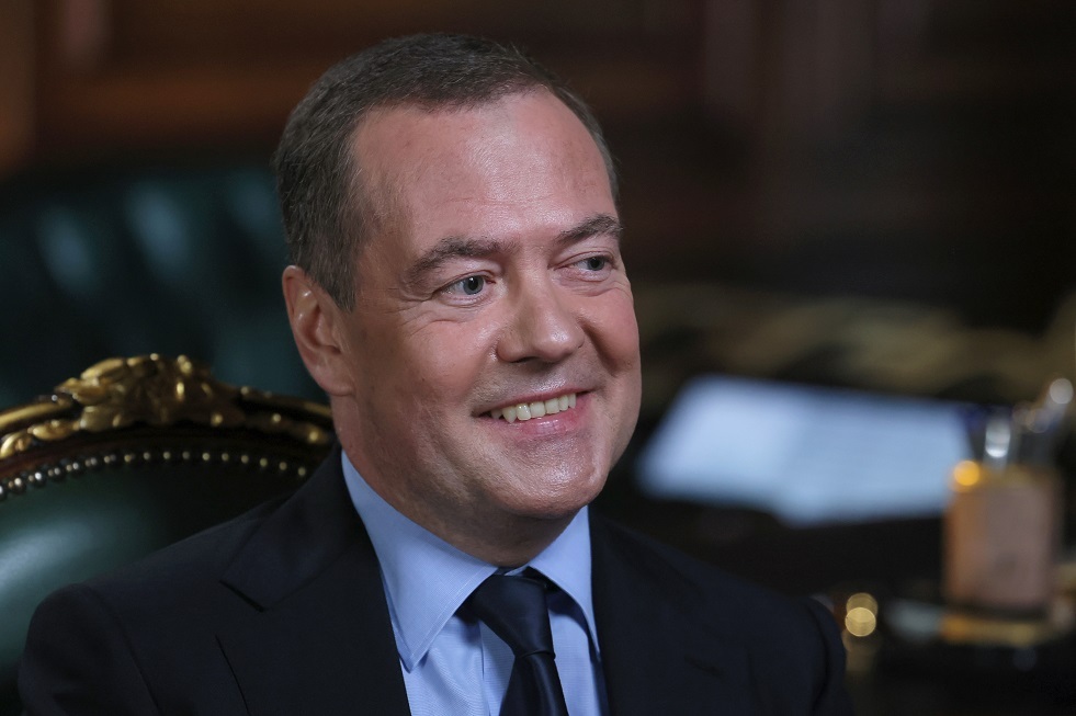 "غول المخدرات ورفاقه مهزومون".. مدفيديف يرد على تصريحات ترامب الأخيرة بشأن أوكرانيا