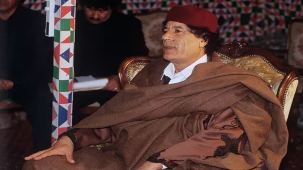 الرواية الرسمية لمقتل القذافي والروايات البديلة!
