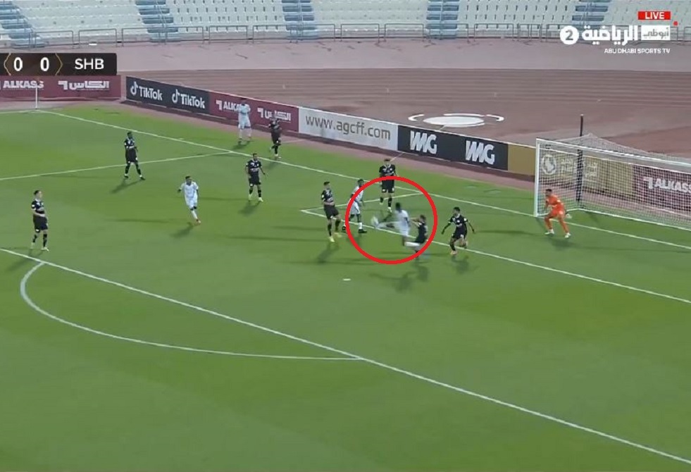 فيديو.. هدف مذهل بـ"الكعب" وتاريخي