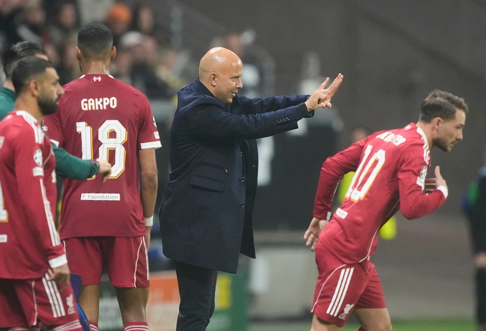 ليفربول يصب جام غضبه على آينتراخت فرانكفورت