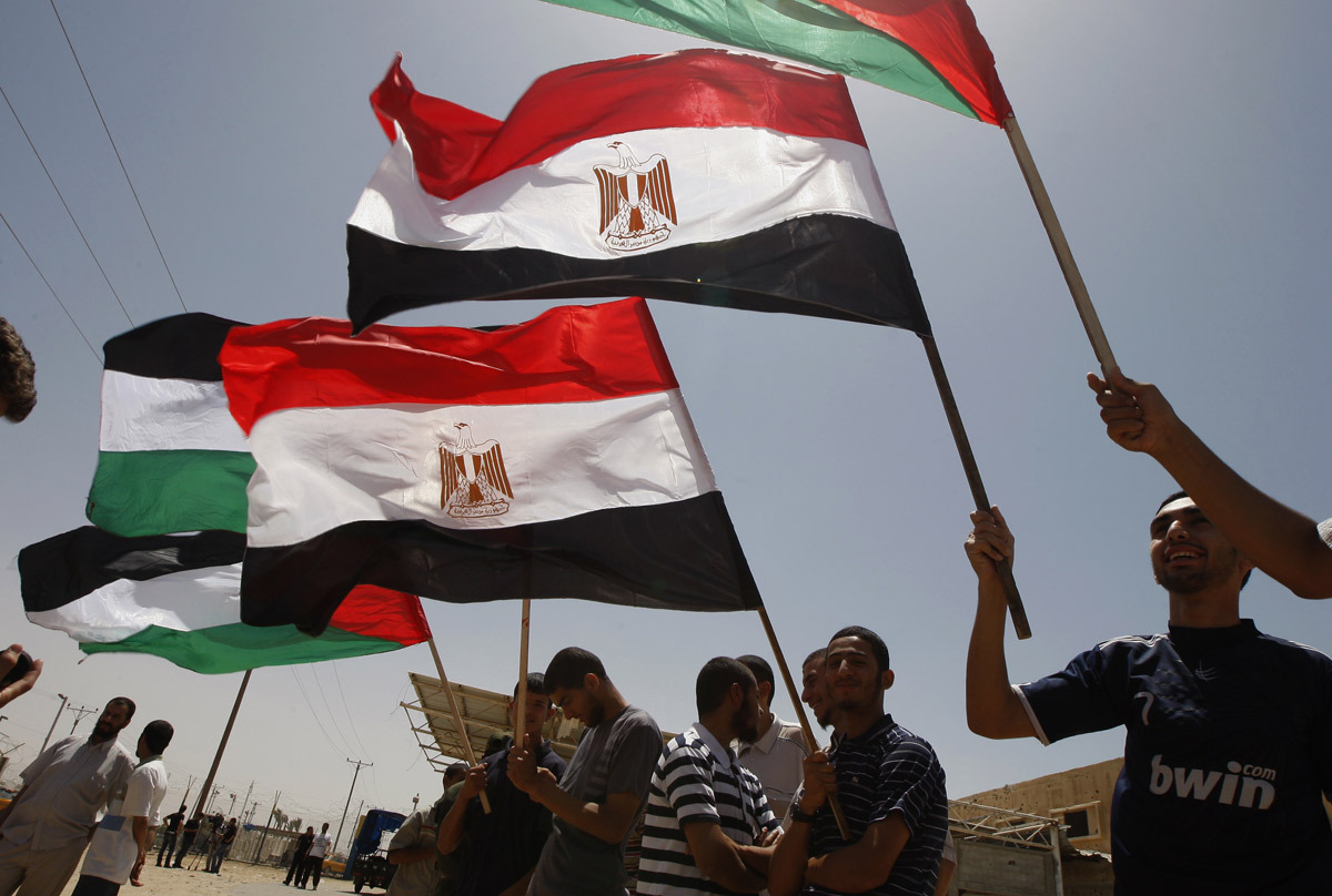 تقرير إسرائيلي يتحدث عن مصلحة مصر في سيطرة "حماس" على قطاع غزة