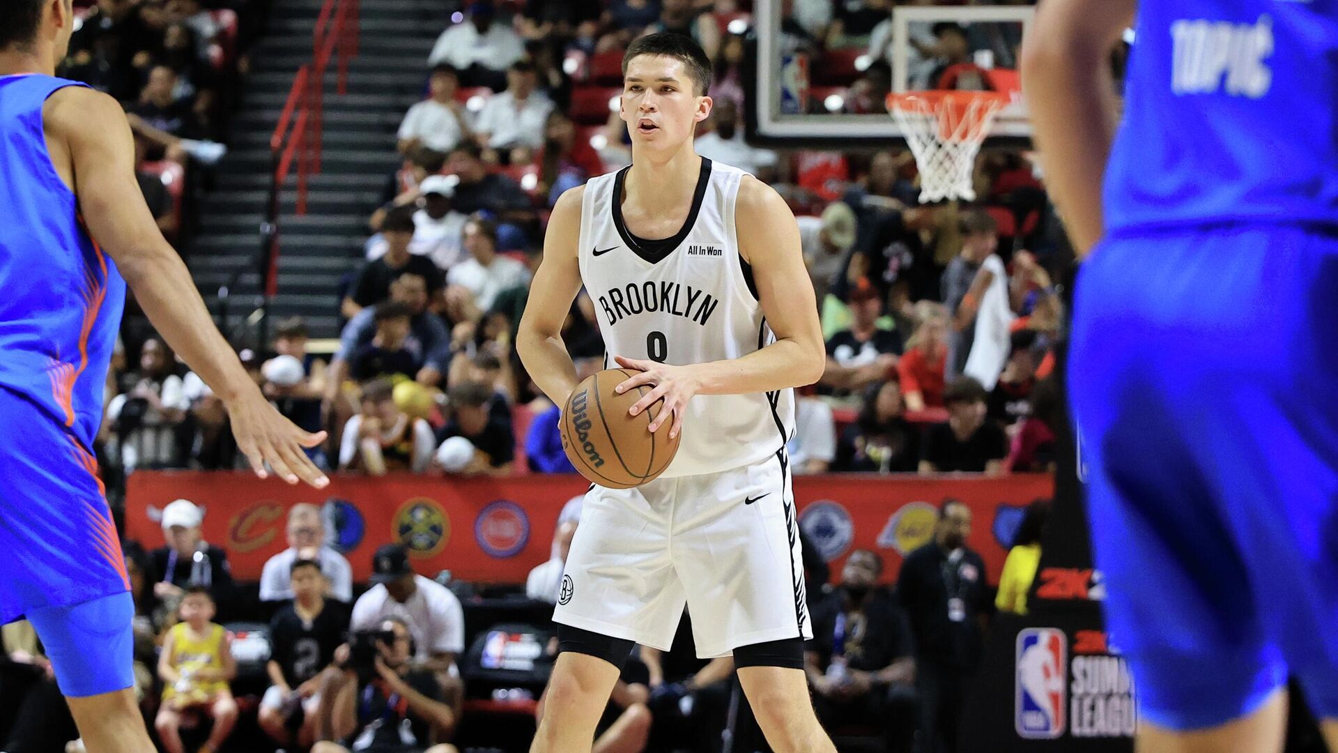 الشاب الروسي يشعل الدوري الأمريكي NBA.. ديمين يحطم رقما قياسيا عمره 30 عاما
