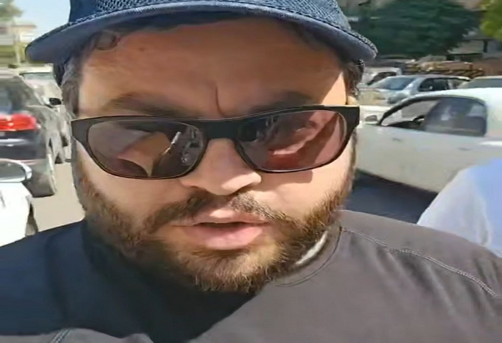 مدوّن إسرائيلي يتناول البوظة في قلب دمشق