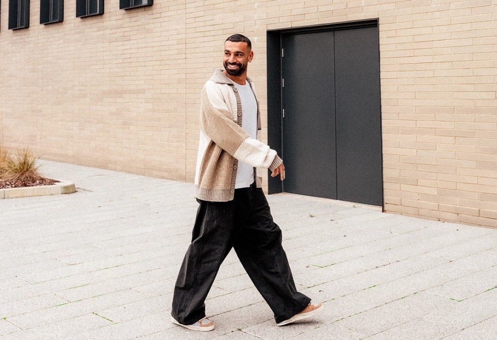 هل قرر الرحيل؟.. محمد صلاح يفاجئ ليفربول وجماهيره