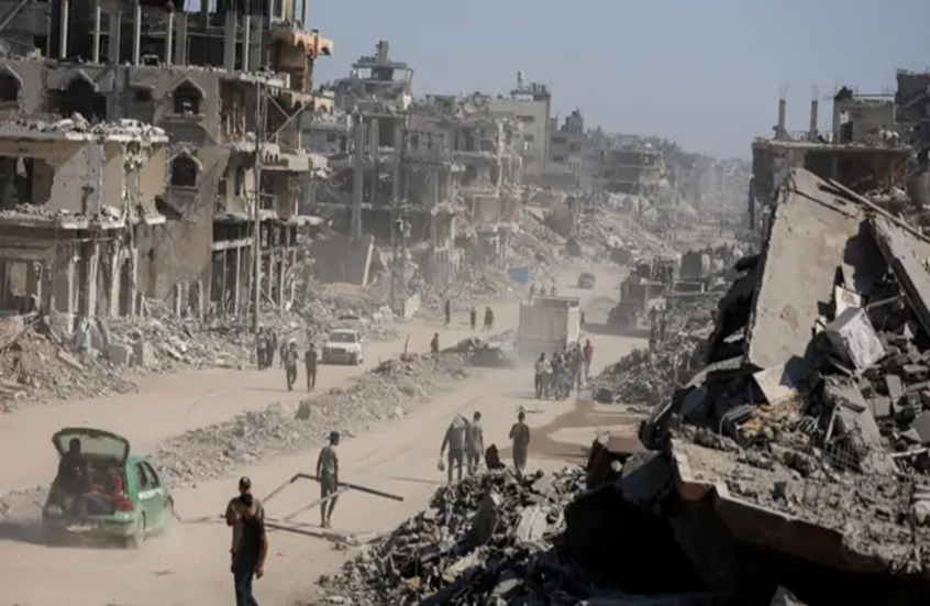 الإعلامي إبراهيم عيسى يرفض دعوة السيسي للتبرع لإعمار غزة وأديب يناشد: لا تتخلوا عنهم .. هؤلاء إخوتنا