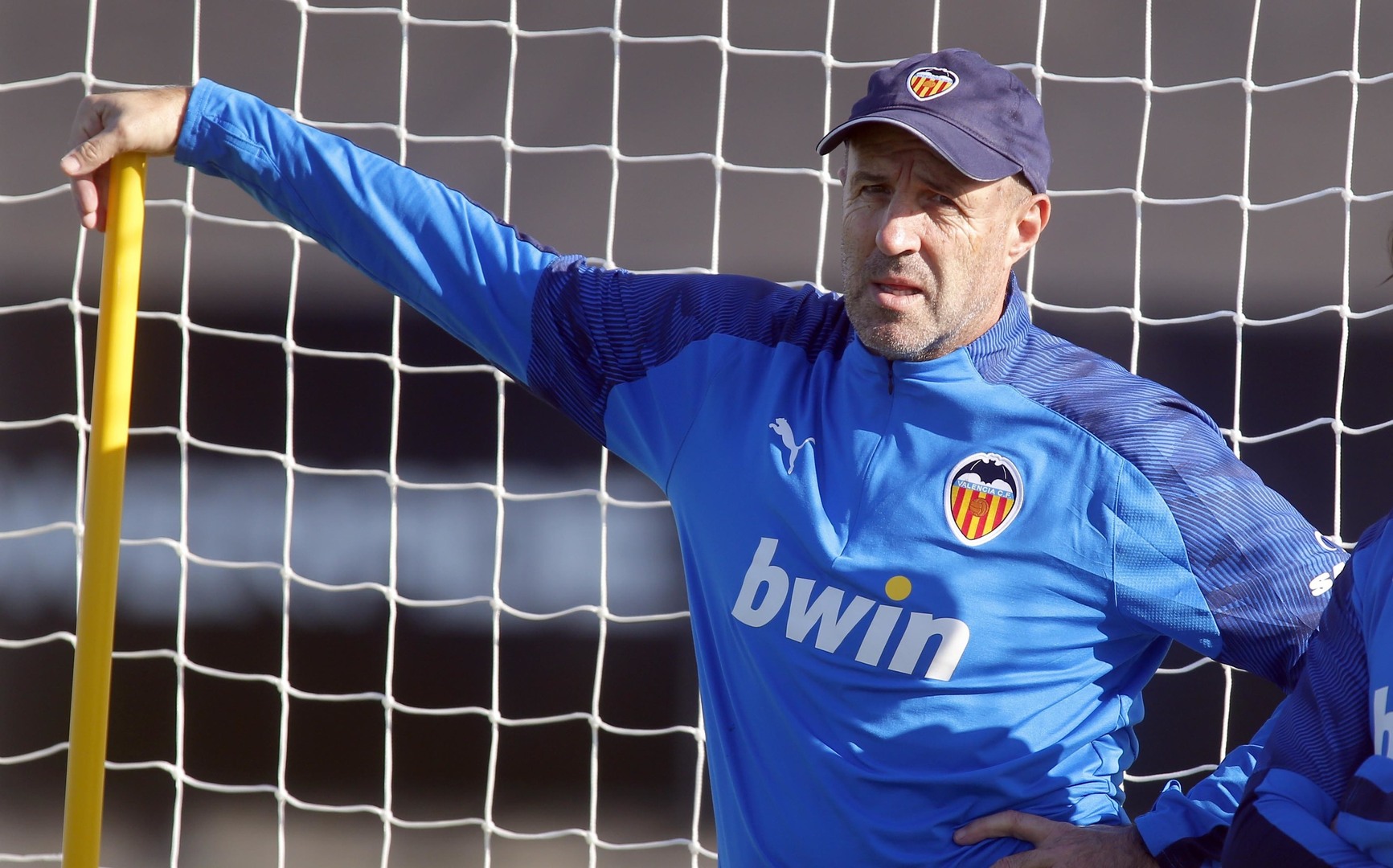 ريال مدريد يودع حارسه التاريخي ريال مدريد يودع حارسه التاريخي