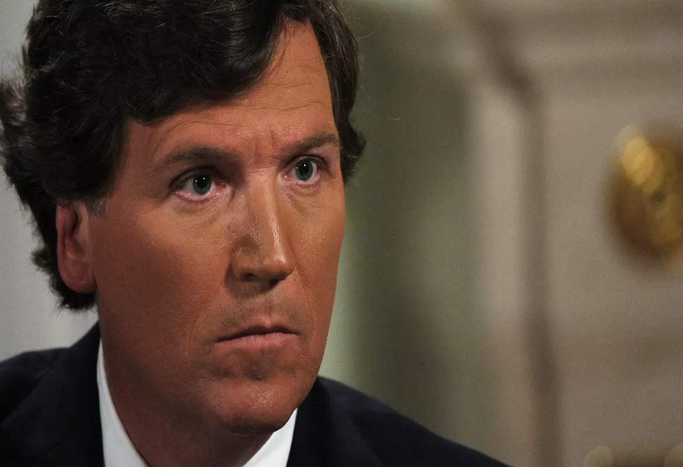 كارلسون: زيلينسكي يخطط لتوطين المهاجرين في أوكرانيا لتعويض قتلى حربه من الرجال