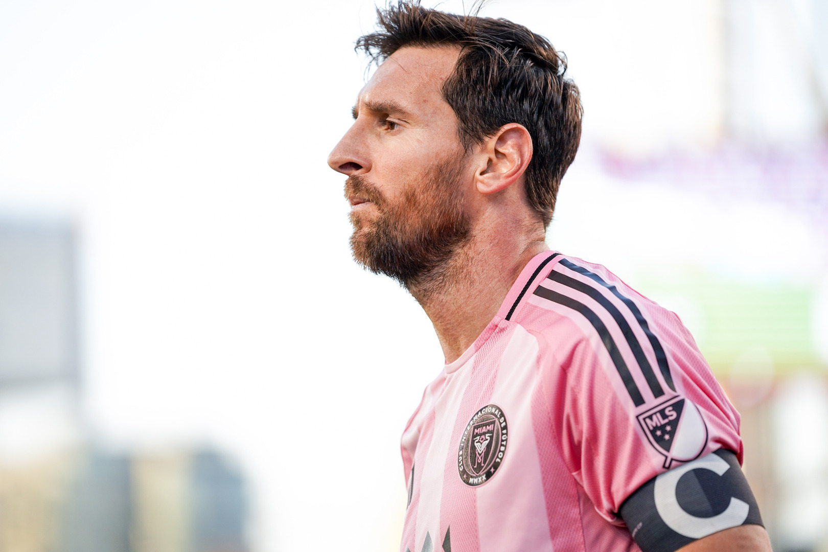 ليس فقط في كرة القدم.. ميسي يختار أعظم الرياضيين في التاريخ