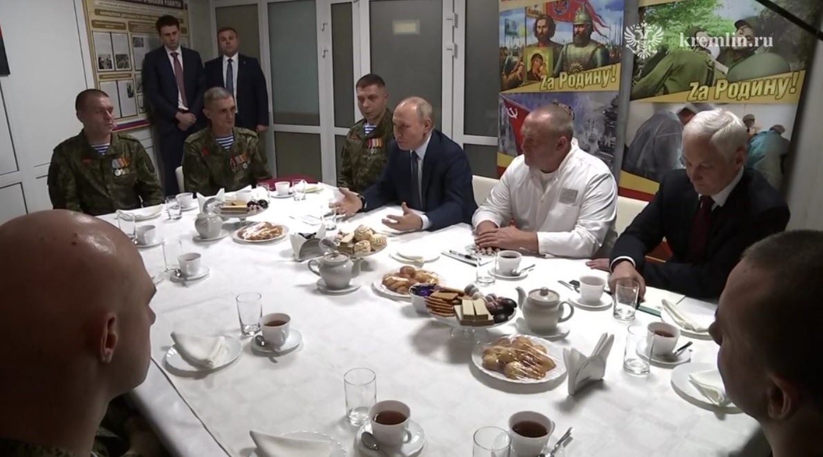 بوتينن يكتشف مؤخرا معلومة عن عمّه