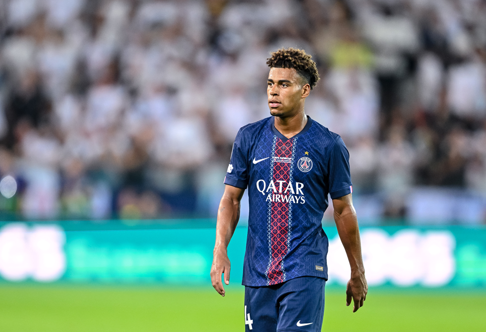 باريس سان جيرمان يكشف طبيعة إصابة نجمه ديزيري دوي ومدة غيابه