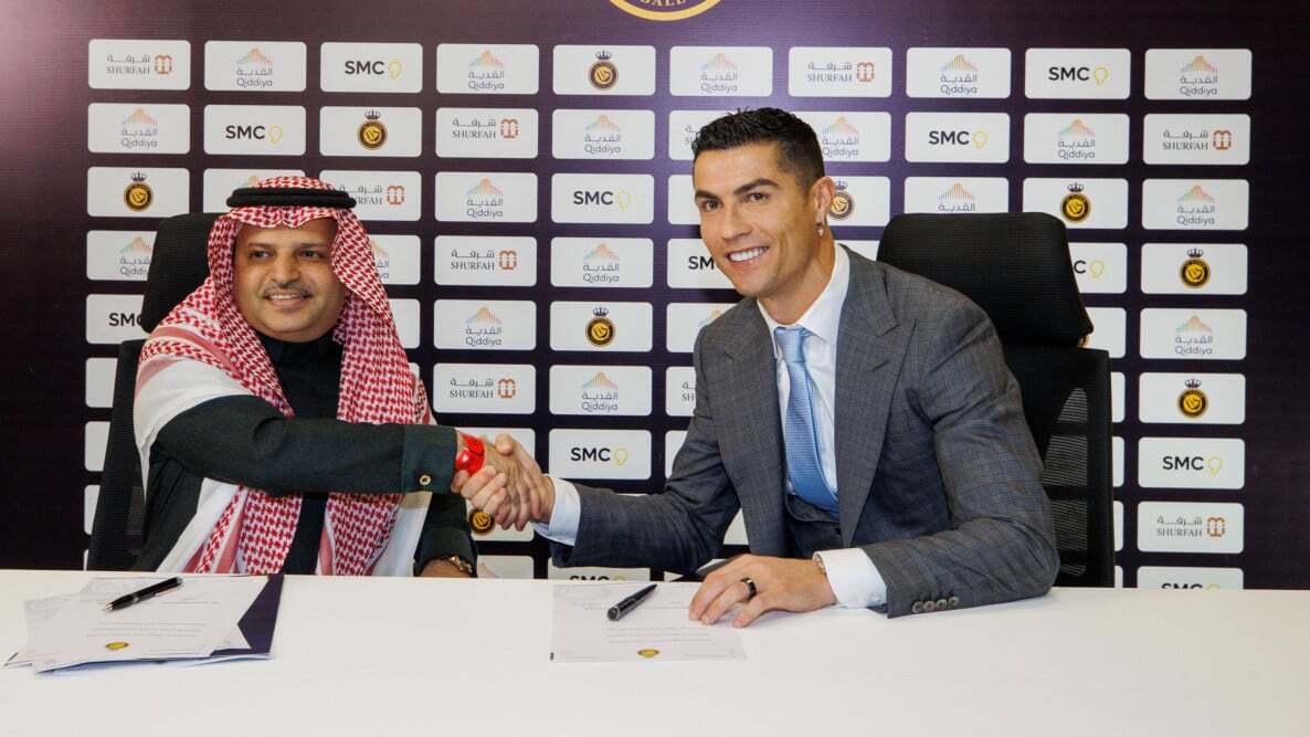 مسلي آل معمر يكشف كواليس صفقة رونالدو مع النصر ويكذب رواية مسؤول كبير