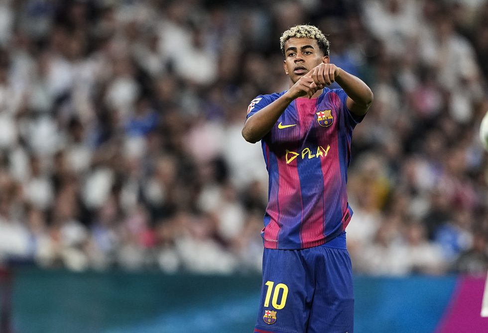 موقف مرعب يسرع انتقال لامين جمال إلى قصر شاكيرا وبيكيه